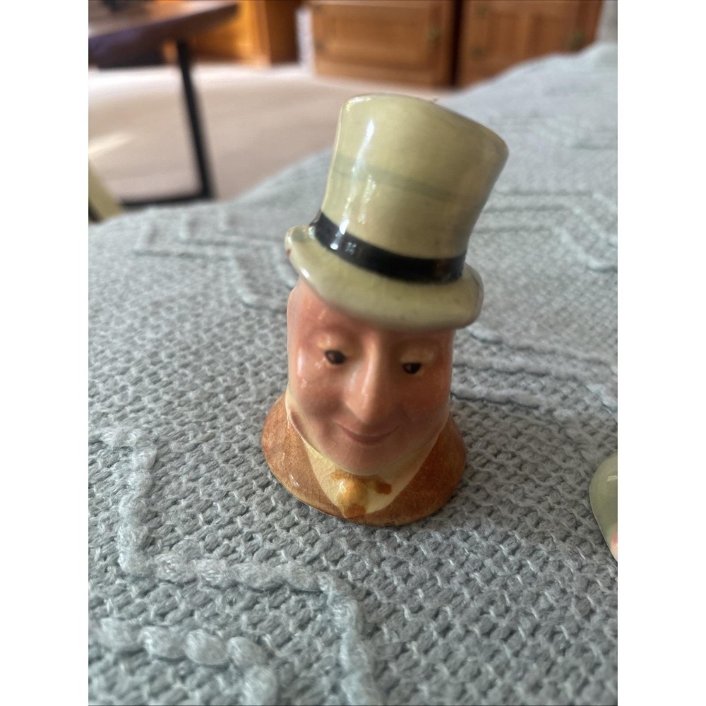 Vintage Beswick England Dickens Mr Micawber & Sairey Gamp Salt Pepper Shakers - Picture 3 of 6